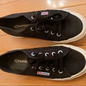 Superga sneakers!